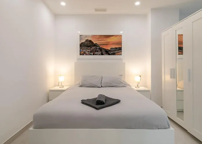 Alison\'S Apartment
